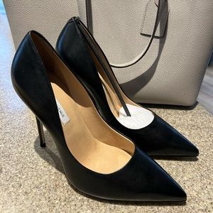 Black Leather Saks Fifth Avenue Pumps